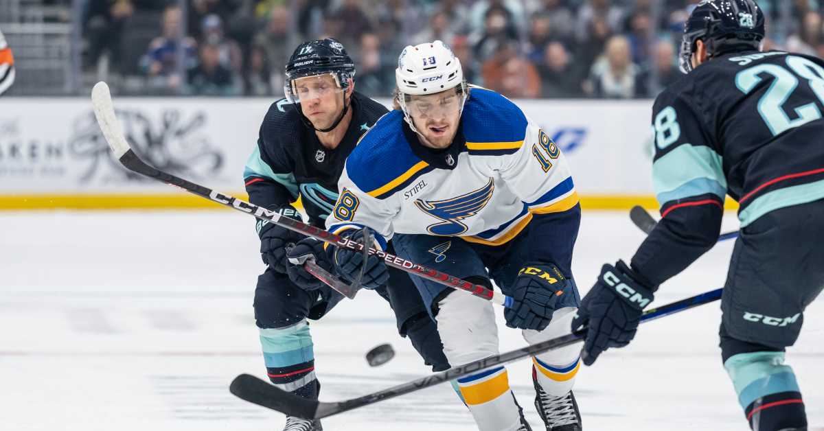 Blues' Forward Robert Thomas Headlines NHL Opening Night Best Bets