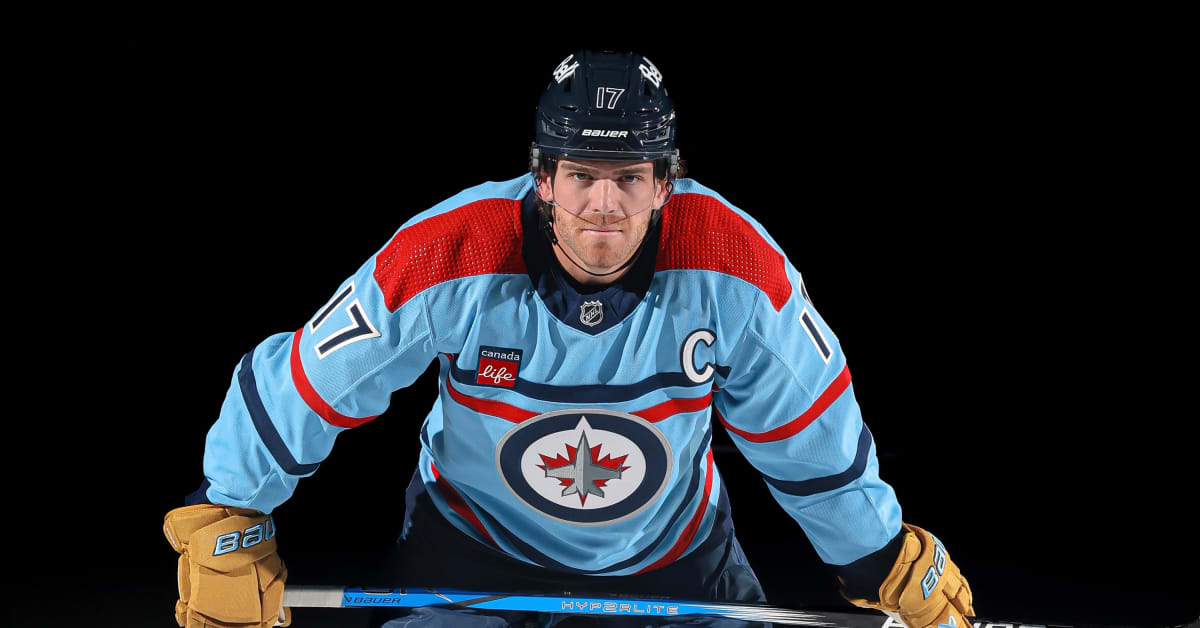 The Winnipeg Jets honour the RCAF Centennial year with their new alternate  uniform ✈️ 📸: @nhljets