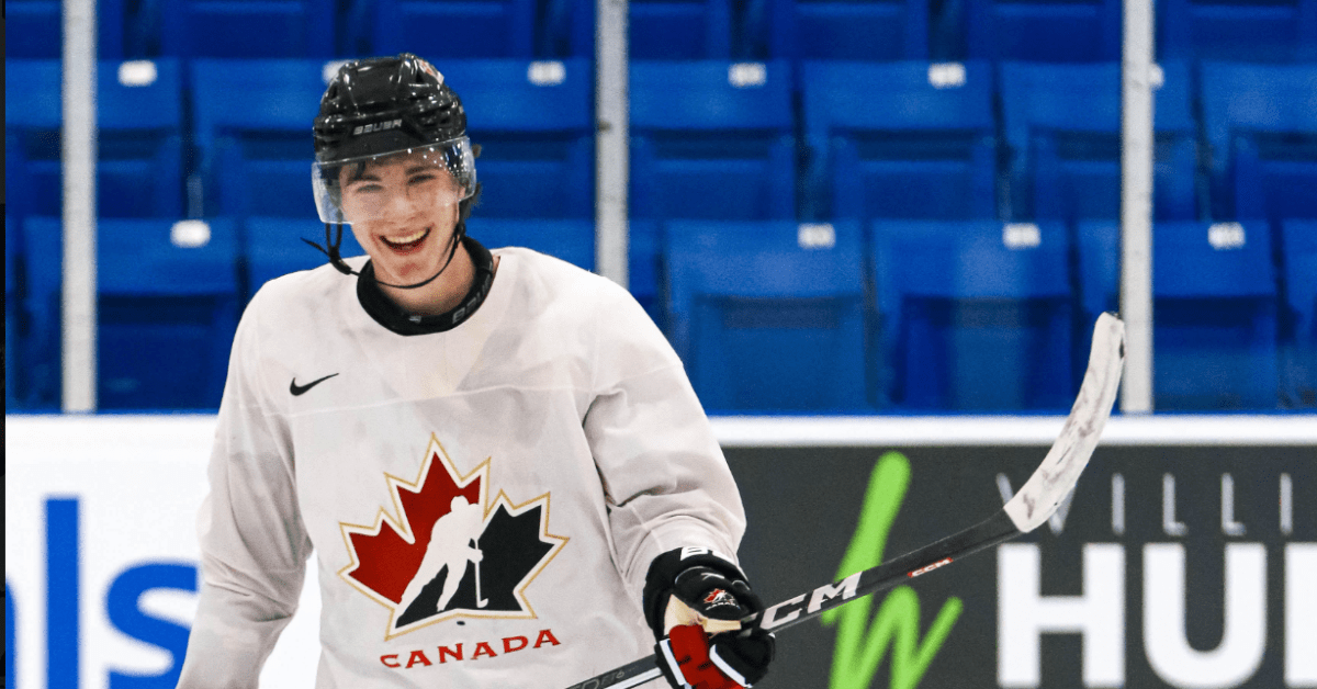 Maple Leafs Prospect Fraser Minten Scores First Goal And Assist As Team ...