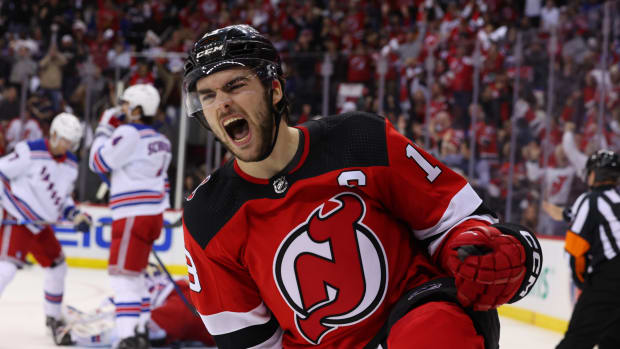 New Jersey Devils Comeback in Thriller Over the L.A. Kings - Jersey  Sporting News