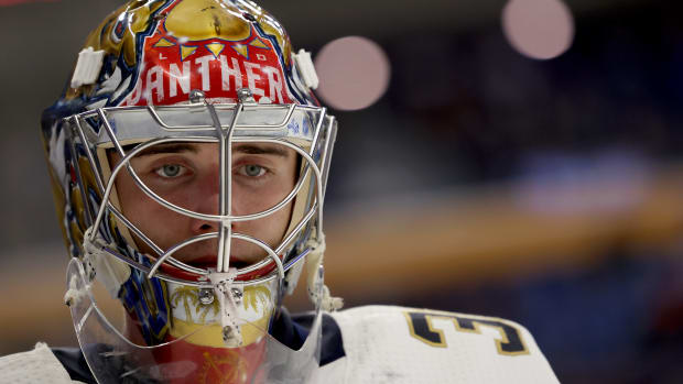 Roberto Luongo to be inducted into Canucks Ring of Honour