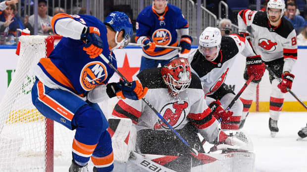 Nelson scores two as Islanders upset Devils with 6-4 win in Newark -  Lighthouse Hockey