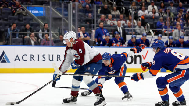 Kyle Palmieri returns as Islanders' roster now at full strength