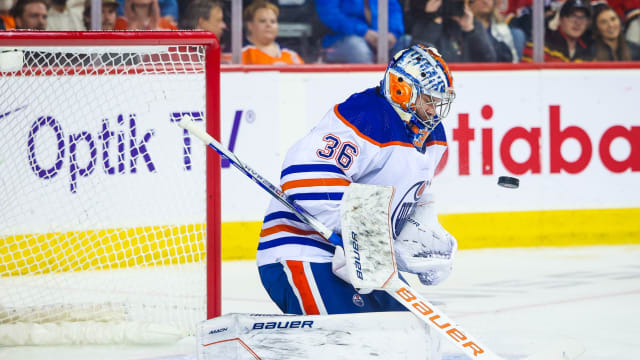 MUST SEE: Jack Campbell reveals new Oilers mask, gear - HockeyFeed