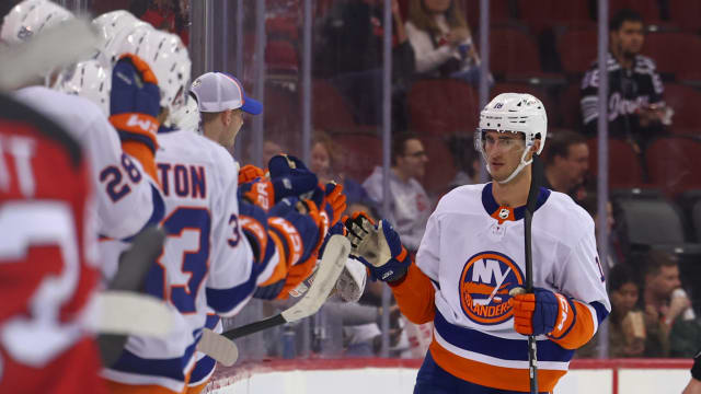 New Jersey Devils beat Islanders, win 3rd straight for first time this  season
