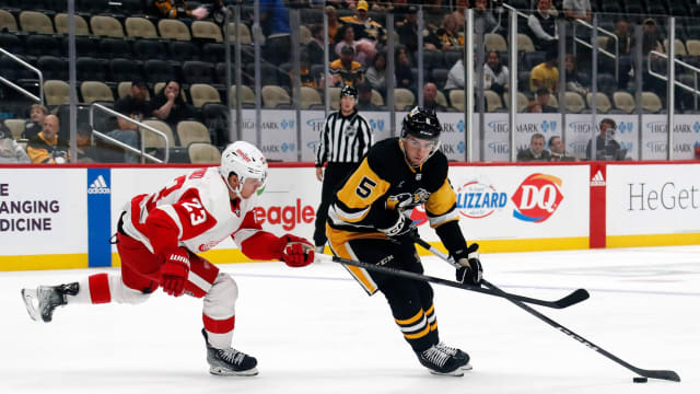Third pairing's defensive struggles too much for Penguins to come