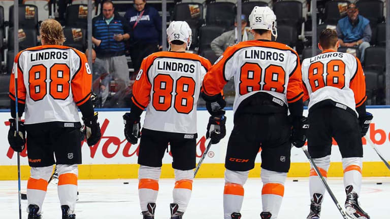 Flyers retire Hall of Fame center Eric Lindros' No. 88