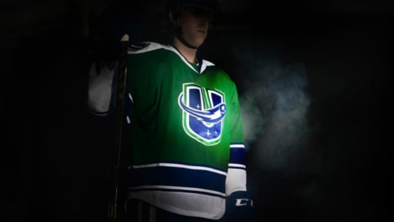 Lightning unveil new alternate jersey in loss to Blues