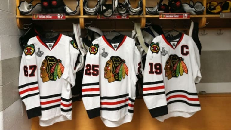 Blackhawks Debut Winter Classic Jerseys - SI Kids: Sports News for Kids,  Kids Games and More