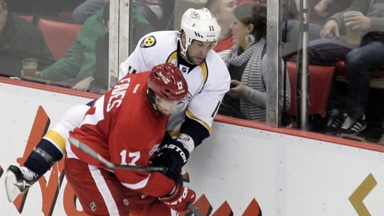 Red Wings' Patrick Eaves scheduled for surgery on broken jaw, out 6 to 8  weeks - The Hockey News