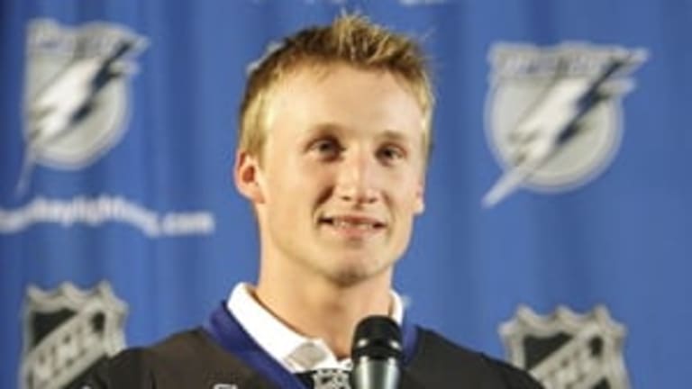 Tampa Bay Lightning Sign First Pick Steven Stamkos To Three Year Deal