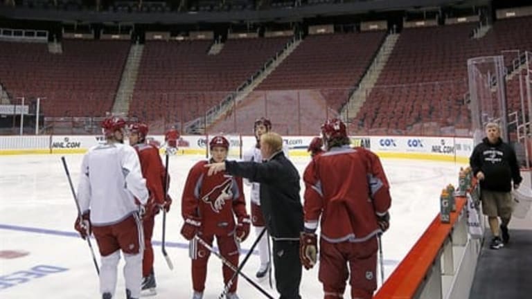 Arizona Coyotes to return for voluntary small-group workouts