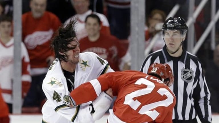 Gloves Drop, Haymakers Fly As Heavyweight NHL Tilt Ends In Knockout