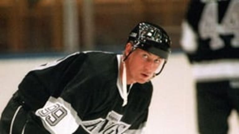 21 Years Later: Revisiting Wayne Gretzky's Trade to the LA Kings, News,  Scores, Highlights, Stats, and Rumors