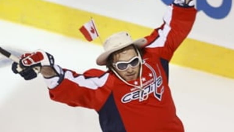 GIF: Martin St. Louis' goal celebration fail