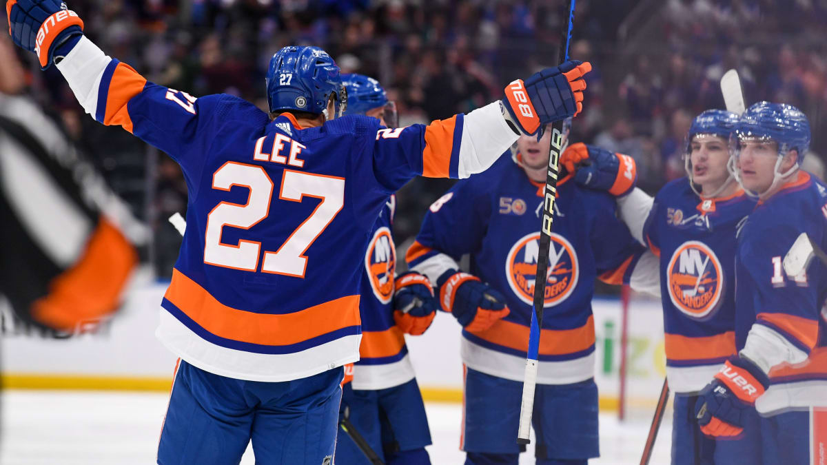 Anders Lee a Deserving King Clancy Award Nominee -- The Maven's Story - The  Hockey News New York Islanders News, Analysis and More