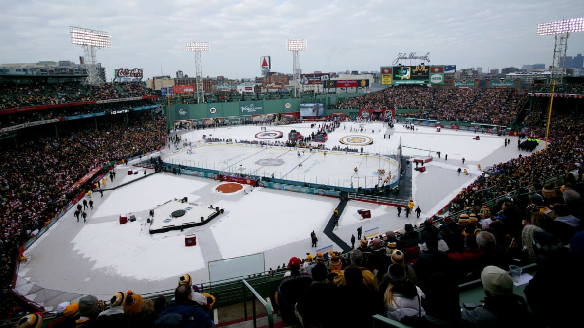 NHL WINTER CLASSIC: Fans revel in outdoor game at Gillette Stadium