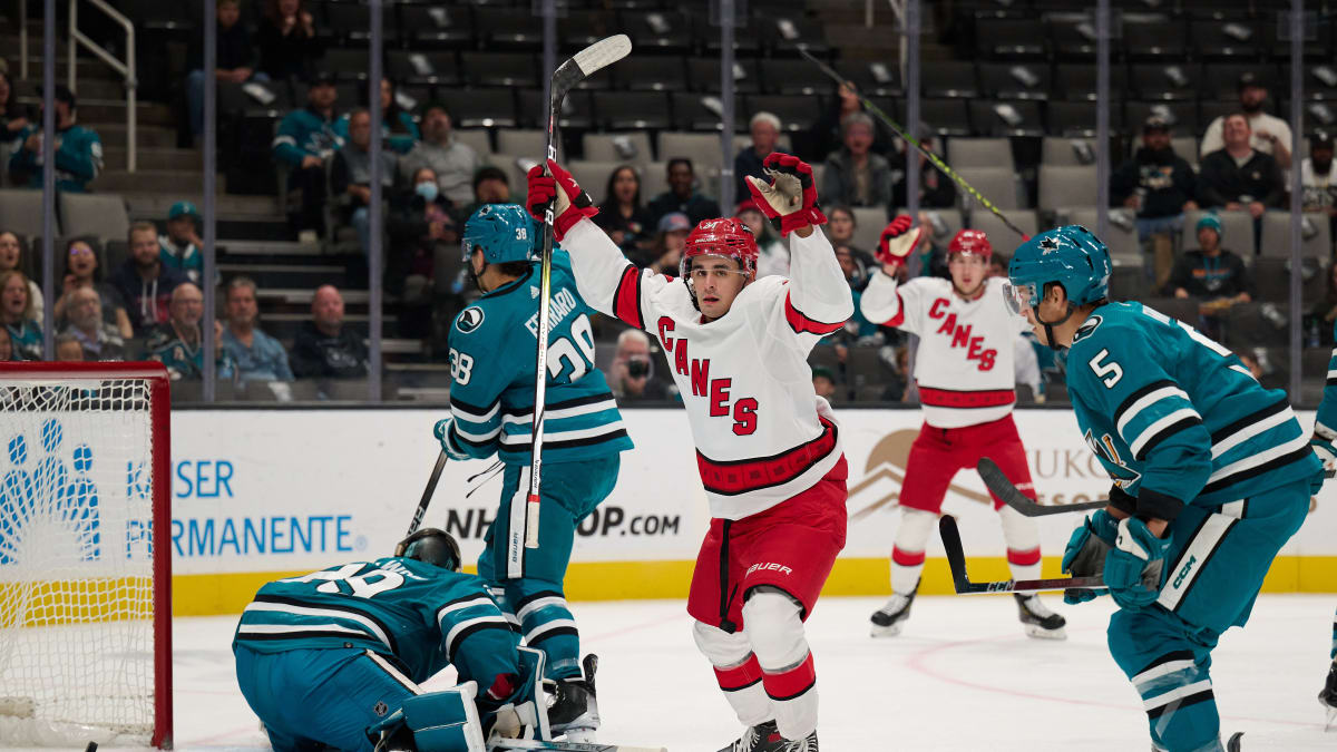Carolina Hurricanes notch six straight goals in blowout win - Canes Country