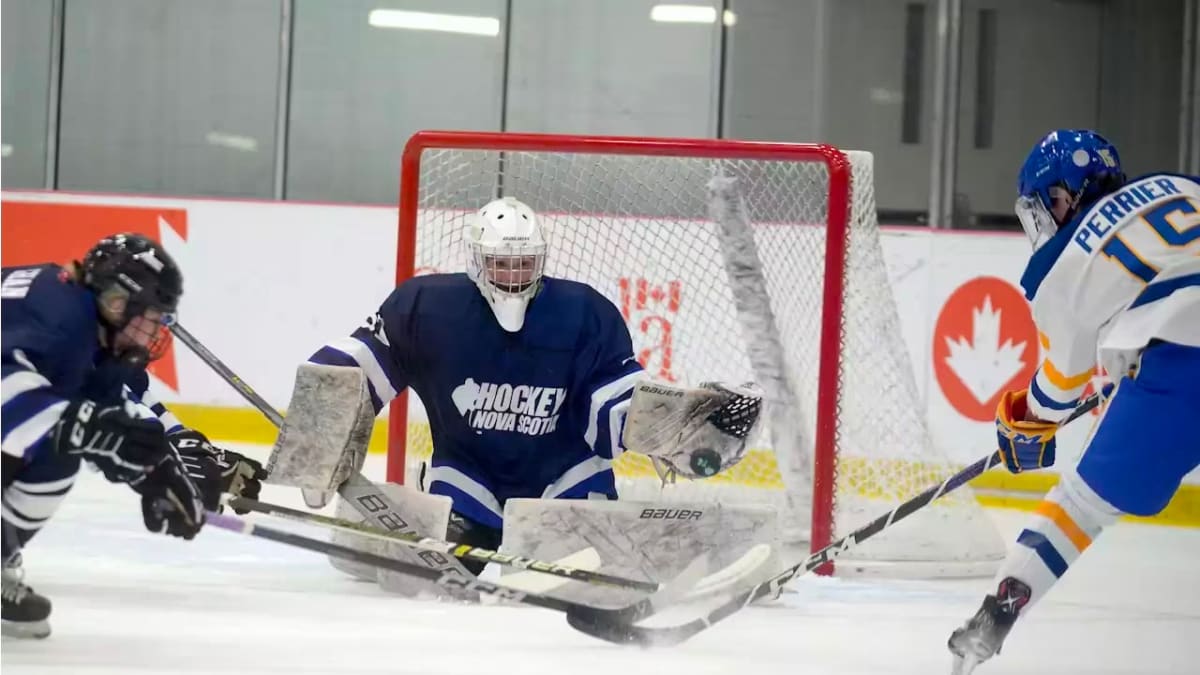 There was definitely a little bit of nerves': Rhyah Stewart becomes first  female to ever wear Cape Breton Eagles jersey in 24-save effort against  Moncton Wildcats