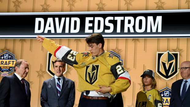 Golden Knights' gold jersey will be primary at home