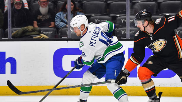 Youth Vancouver Canucks Elias Pettersson Black 2019/20 Flying