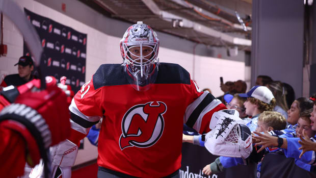 Connor Hellebuyck Rumor Should Have New Jersey Devils Running Away
