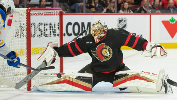 Alex DeBrincat traded to Ottawa for three picks – 613 Sports