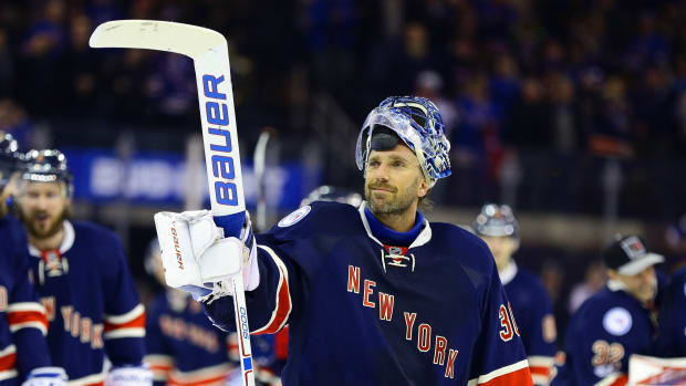 This Is Why Henrik Lundqvist Should Be Your Favorite NHL Player