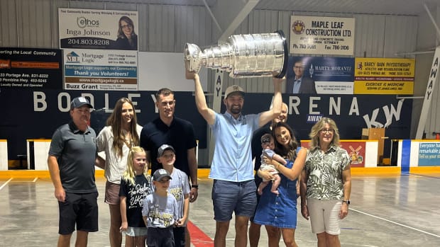 Tom Wilson Brings Stanley Cup to His Childhood Rink