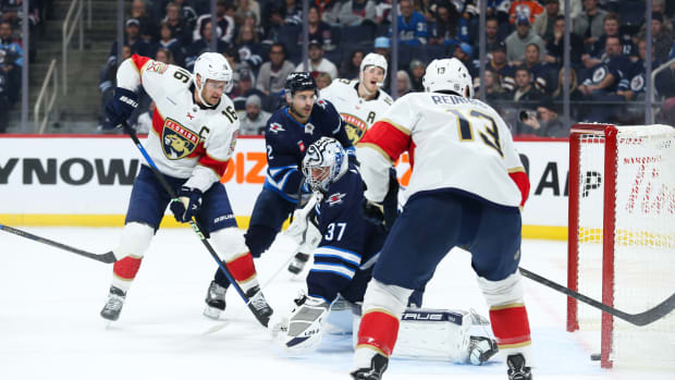 Connor scores twice, adds assist as Winnipeg Jets win home opener against  Panthers