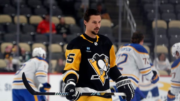 Erik Karlsson is now a Pittsburgh Penguin!