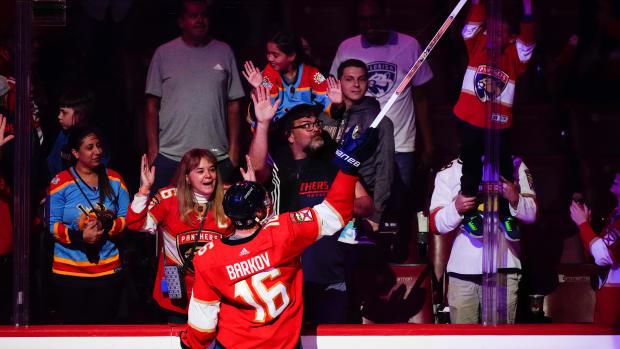 Joe Pavelski Evades Father Time As a Key Contributor to the Stars - The  Hockey News
