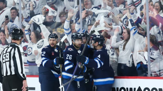 Injured Winnipeg Jets centre Mark Scheifele ruled out for Game 5 against  Golden Knights