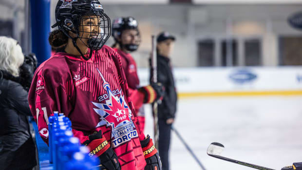 NHL's First Black Female Scout Making History With LA Kings