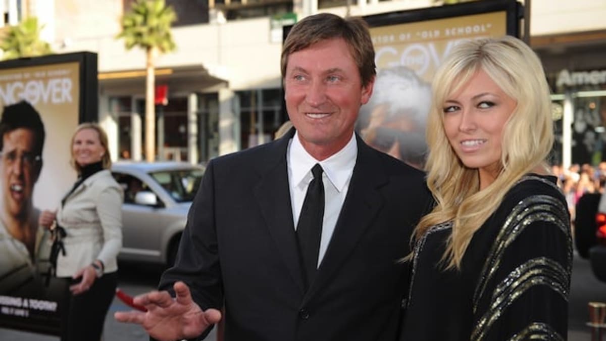 See Wayne Gretzky's Oldest Daughter Paulina, Who's a Model Now
