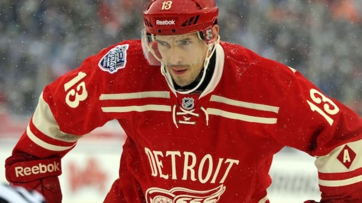 10 of the Best Hockey Jerseys Outside of the NHL - The Hockey News