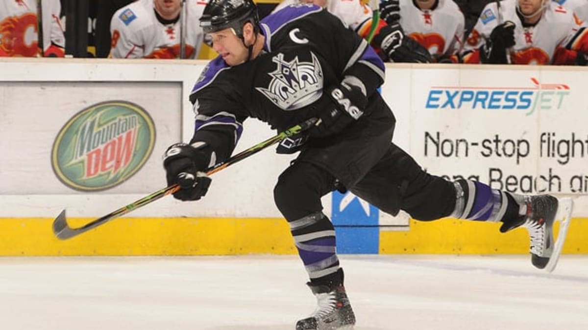 LA Kings retire defenseman Rob Blake's No 4 jersey