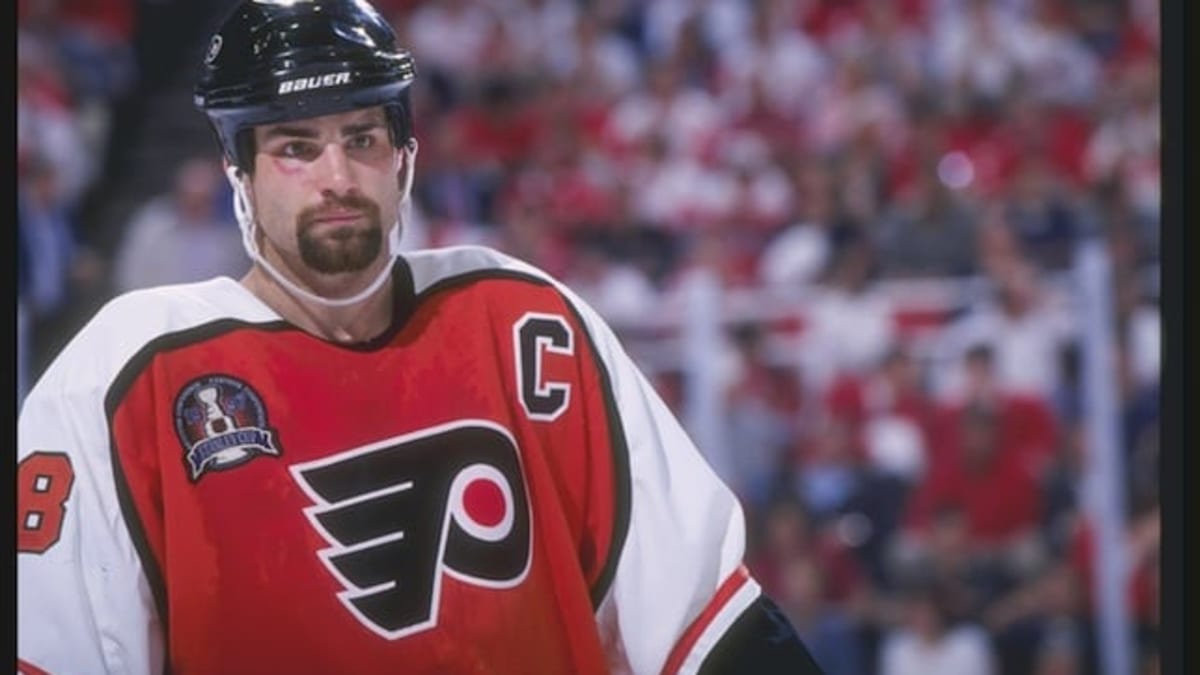 Breaking News: NHL Legend Eric Lindros to Attend Panini VIP Party