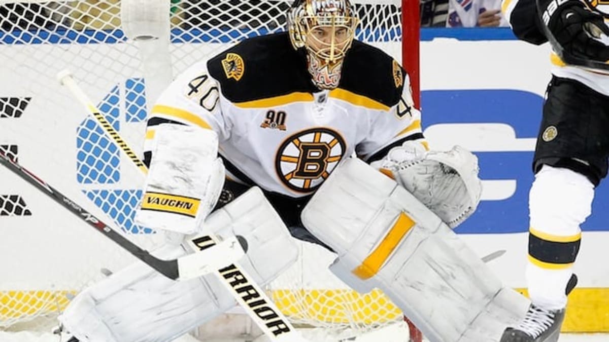 Tuukka Rask Goalie Mask Boston Bruins Bear Essential T-Shirt for