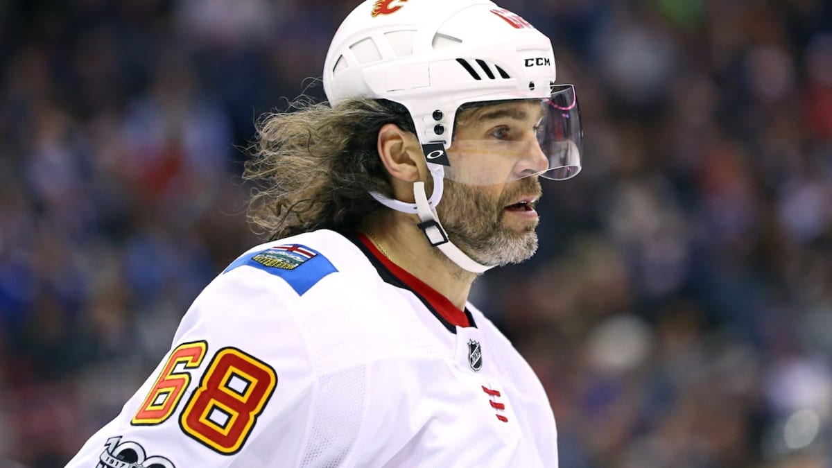 Jaromir Jagr Suits Up For 35th Professional Season