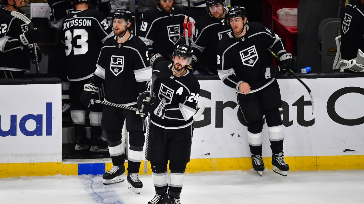 LA Kings News: Fans Have Mixed Emotions of The Early Offseason