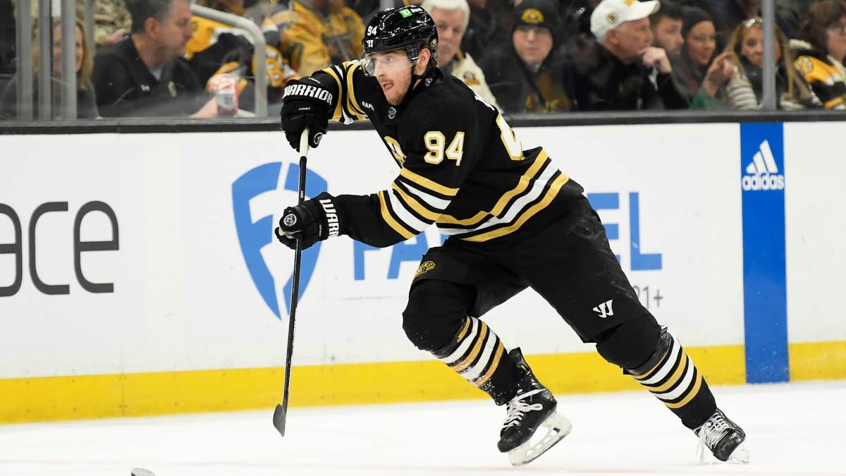 Bruins Forward Hilariously Chirped Maple Leafs Defender - Boston Bruins  News, Analysis and More