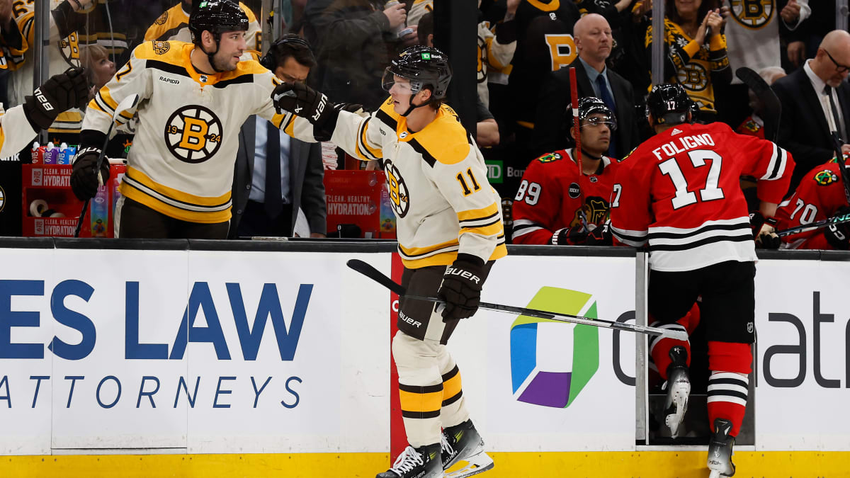 Boston Bruins' Charlie Coyle Embraces Lineup Change to Third Line Position  - BVM Sports