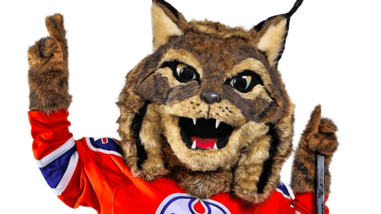 Hockey world reacts to Seattle Kraken's terrifying new mascot