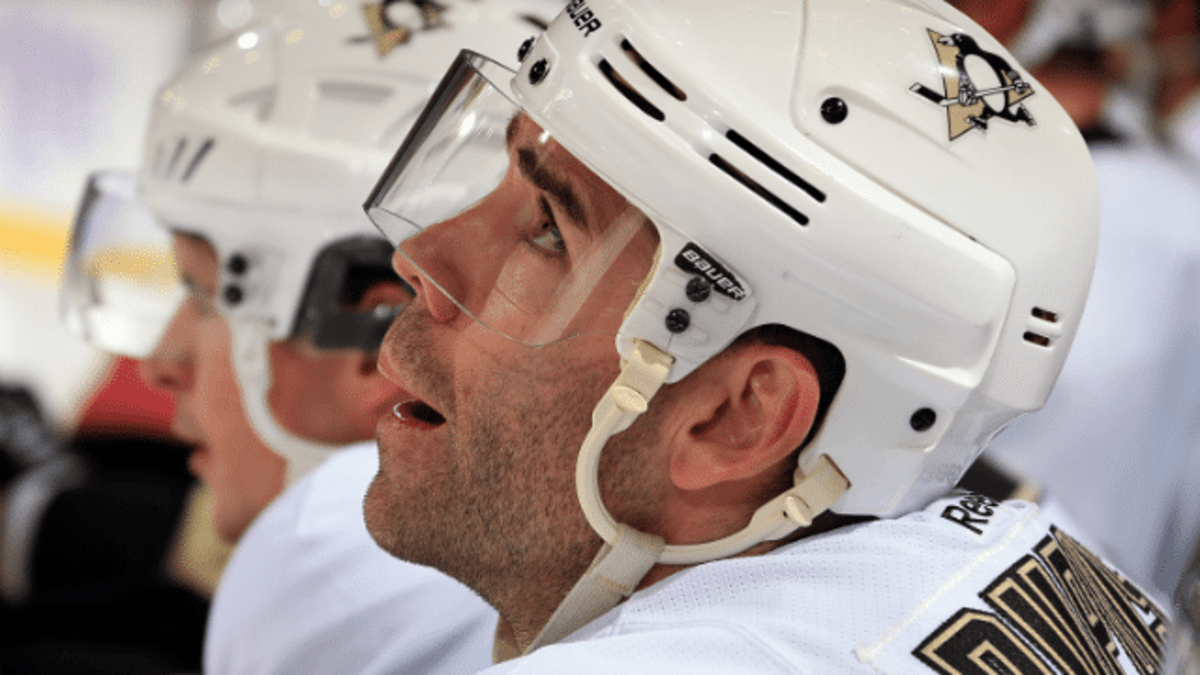 Watch: Pascal Dupuis, Penguins fans fight back tears during farewell  tribute - The Hockey News