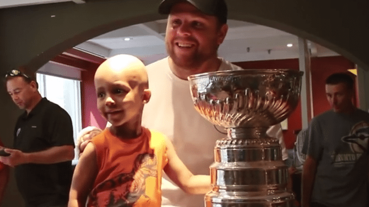 Gotta See It: Phil Kessel takes Stanley Cup to SickKids