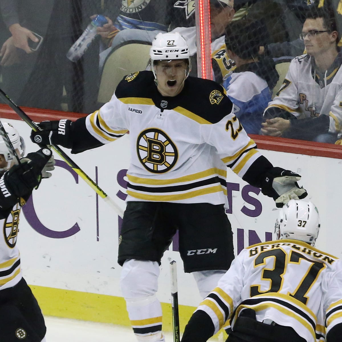 Rask gets 8-year, $56-million deal from Bruins