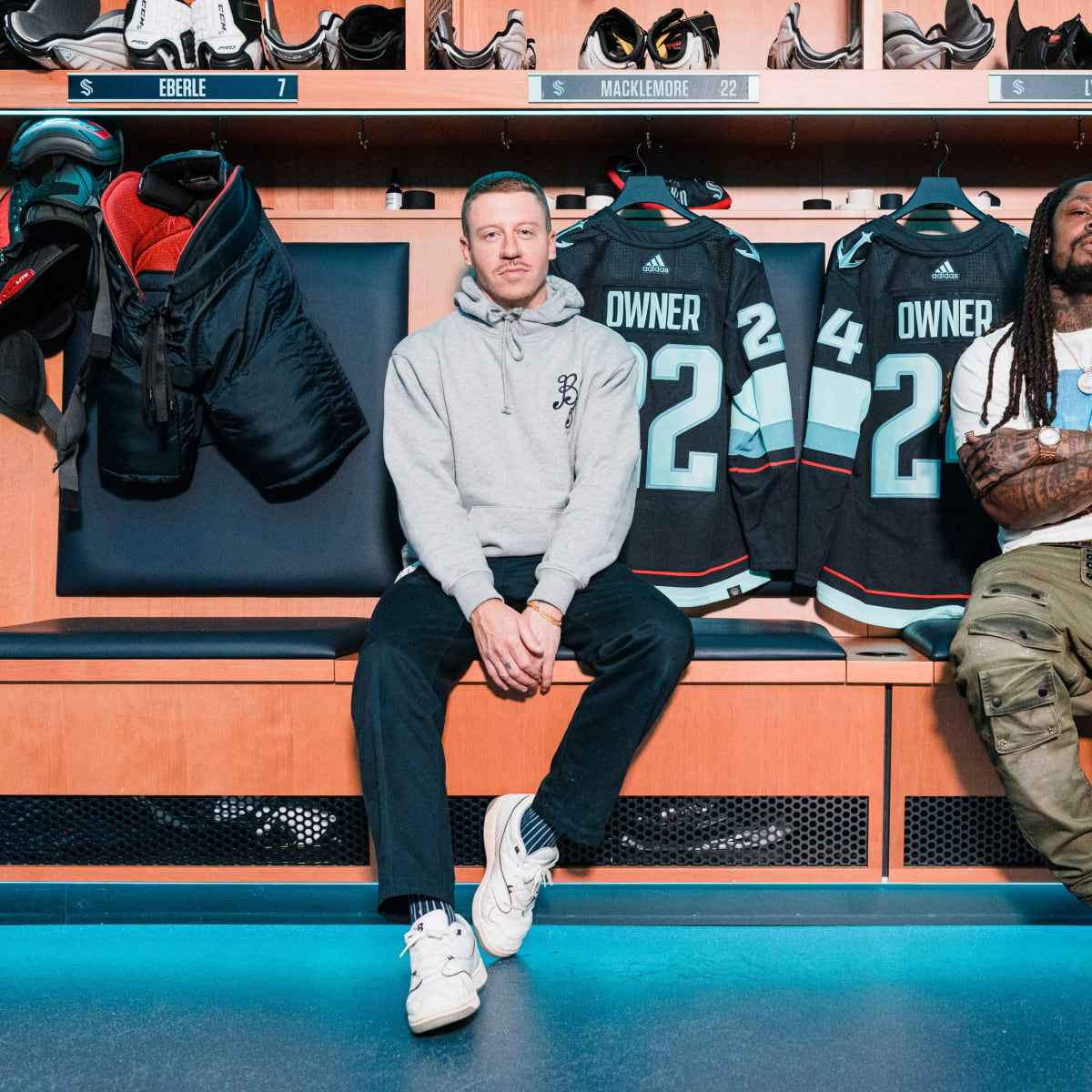 Marshawn Lynch Was So Excited To Do Donuts In A Zamboni