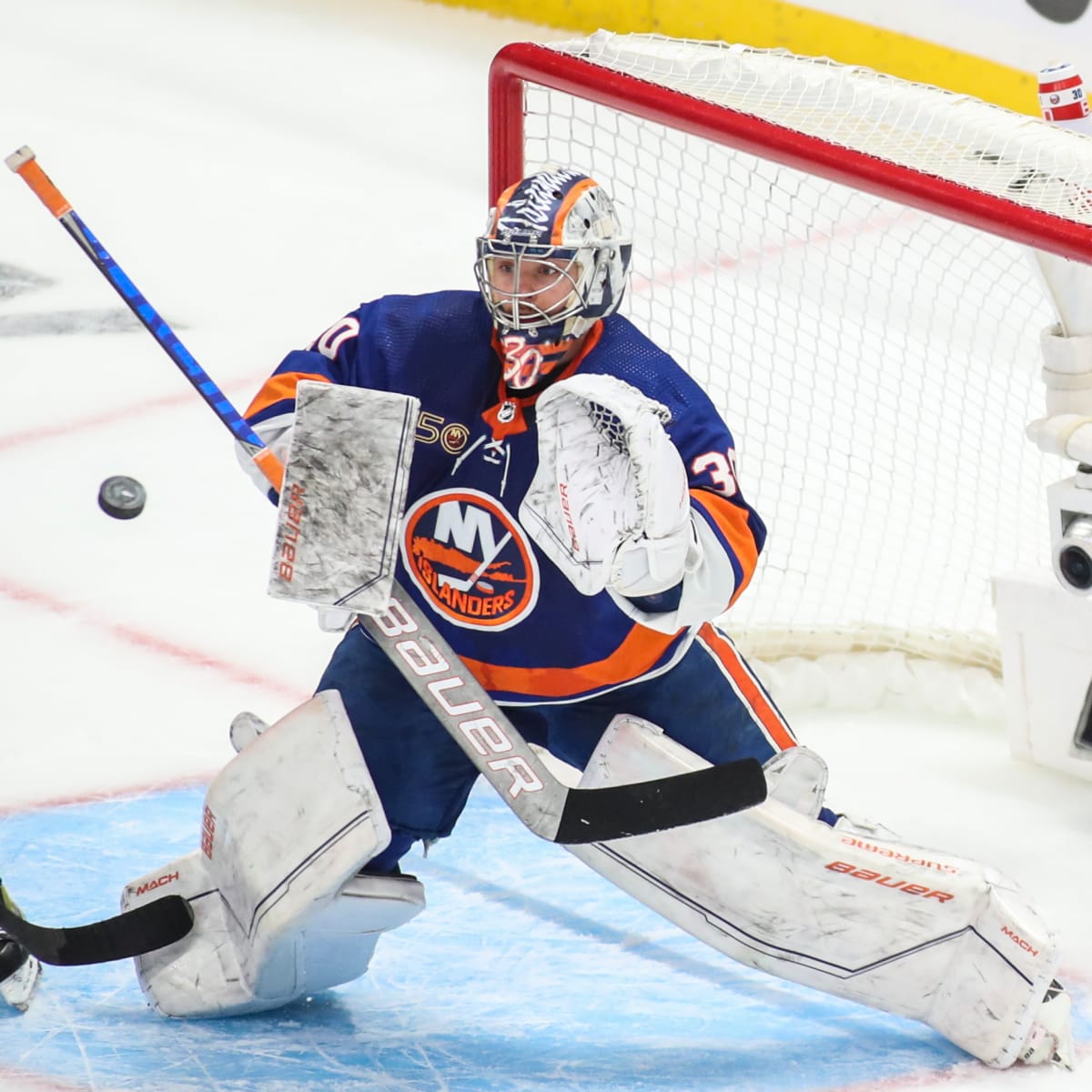 Noah Dobson utilizing lessons from Islanders' vets ahead of expanded  leadership role in 2023 playoffs