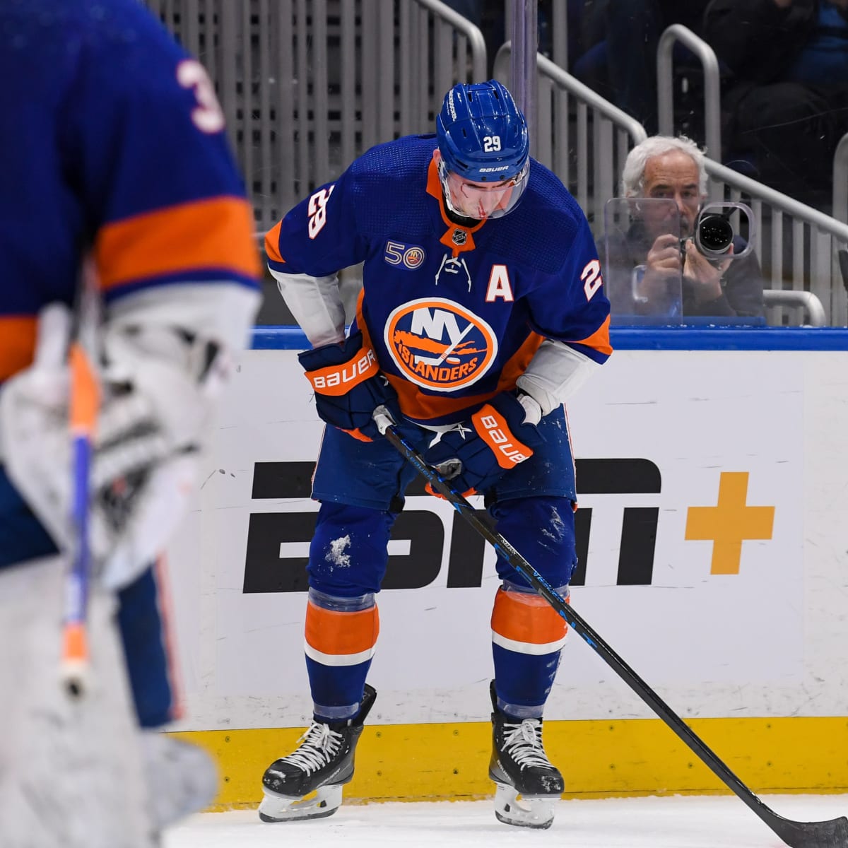 Brock Nelson #29 (New York Islanders) first NHL goal Oct 22, 2013
